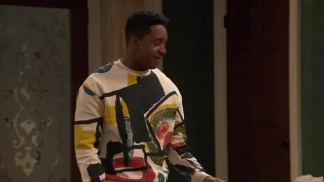 Zara Picasso Graphic Sweatshirt worn by Booker Baxter (Issac Ryan Brown) as  seen in Raven's Home (S06E12)