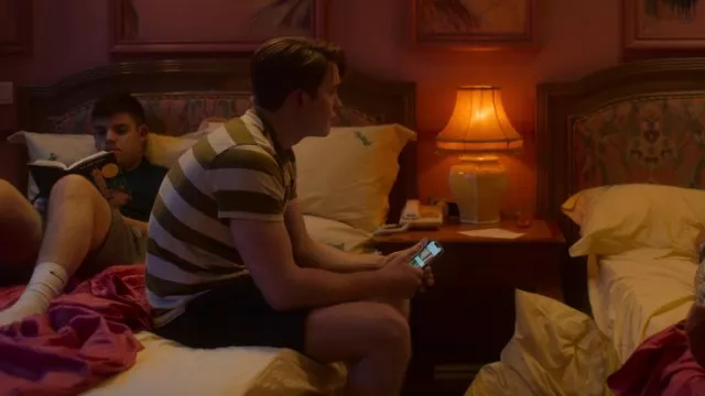 Vans Off The Wall Camiseta a rayas usada por Nick Nelson (Kit Connor) como se ve en Heartstopper (S02E04)