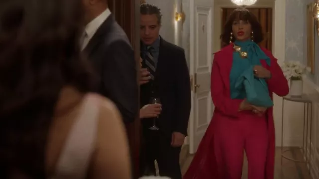 Bouguessa Lau­ra Wo­ven Trench Coat worn by Lisa Todd Wexley (Nicole Ari Parker) as seen in And Just Like That… (S02E09)
