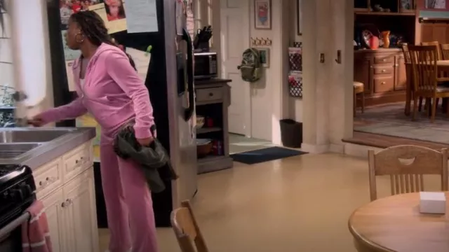 Finish Line Juicy Cou­ture OG Big Bling Velour Track Pants worn by Savannah (Daria Johnson) as seen in The Upshaws (S03E04)