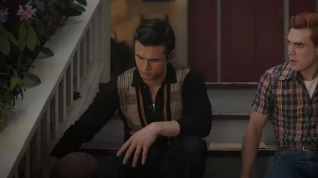 King & Tuckfield Knit­ted Cardi­gan worn by Reggie Mantle (Charles Melton) as seen in Riverdale (S07E19)