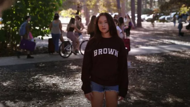 Levi's 501 Original Short worn by Belly (Lola Tung) as seen in The Summer I Turned Pretty (S02E08)