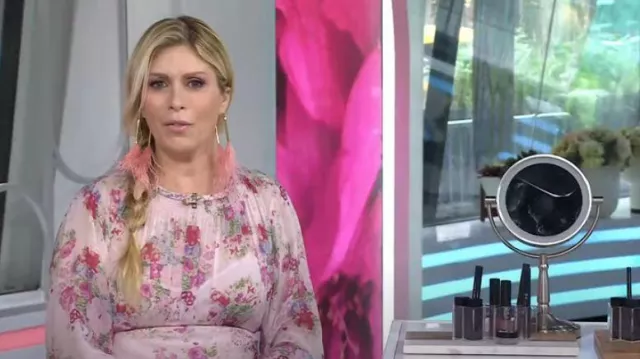 Cult Gaia Meta Feather Earring by worn by Jill Martin as seen in Today on  August 23, 2023