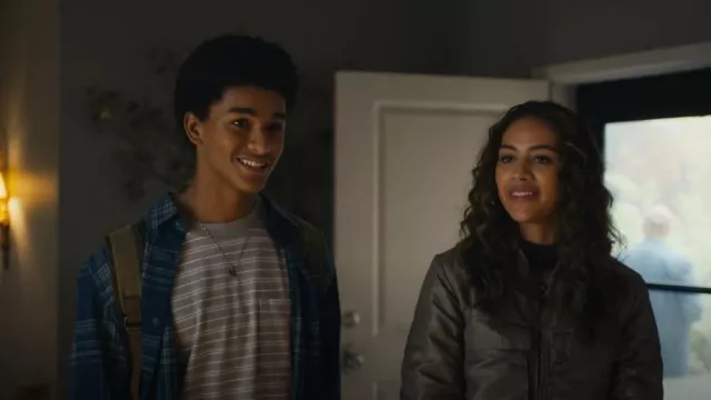 Topshop Nylon Cropped Bomber Jacket in Taupe worn by Rachel Caldwell (Sage Linder) as seen in Harlan Coben's Shelter (S01E03)