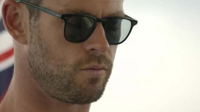Lunettes de soleil Garrett Leight portées par Chris Hemsworth dans Limitless with Chris Hemsworth (S01E03)