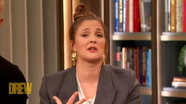 Earrings worn by Drew Barrymore in The Drew Barrymore Show