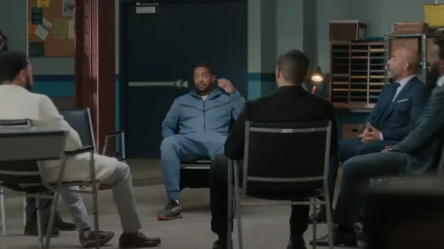 Nike Sportswear Tech Fleece joggers in Diffused Blue worn by Darnell (Rolando Boyce) as seen in The Chi (S06E04)