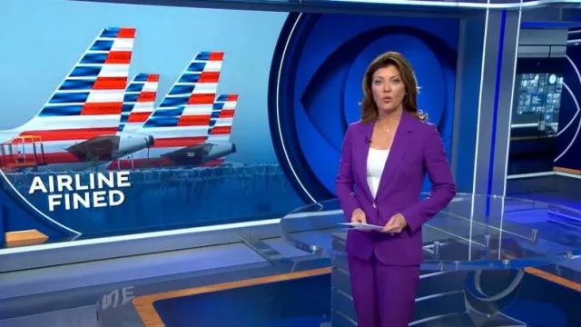 Me + Em Textured Weave Slim Crop Pant worn by Norah O'Donnell as seen in CBS Evening News on  August 28, 2023