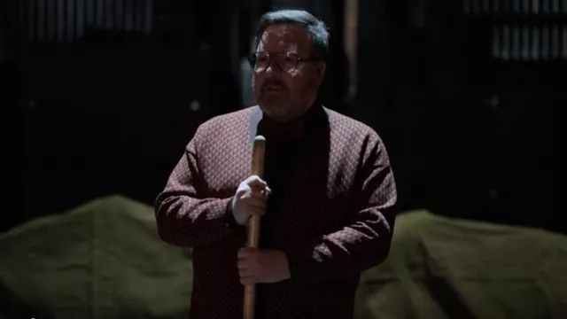 Zara Geometric Jacquard Cardigan porté par Howard Morris (Michael Cyril Creighton) comme on le voit dans Only Murders in the Building (S03E06)