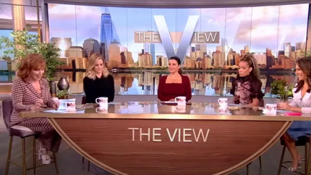 Gucci Ba­by Horsebit-de­tailed Leather Leather Platform Sandals used by Joy Behar as seen in The View on  September 7, 2023