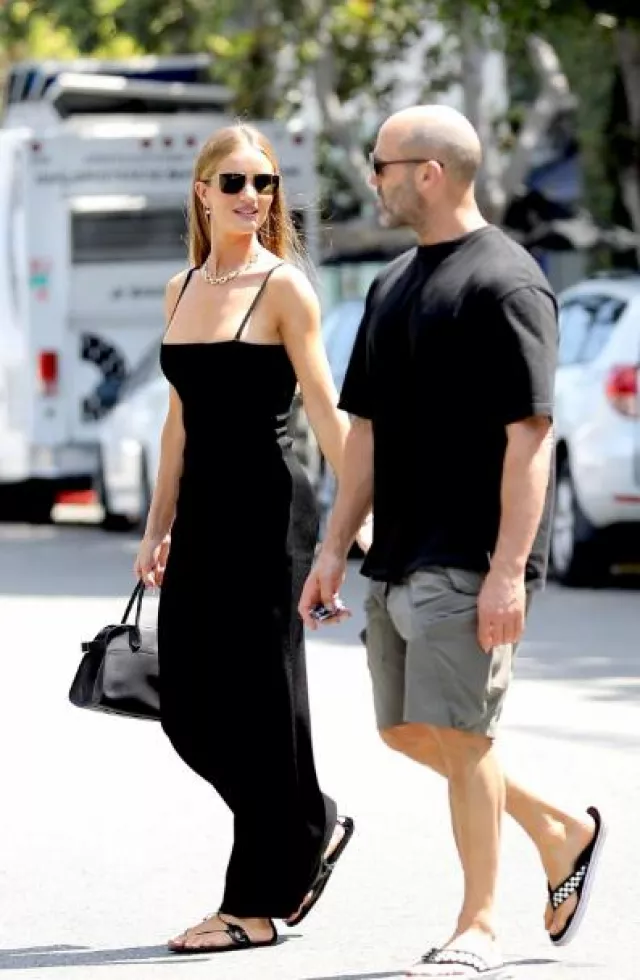 The Row Soft Margaux 10 Bag in Leather worn by Rosie Huntington-Whiteley in Los Angeles on September 9, 2023