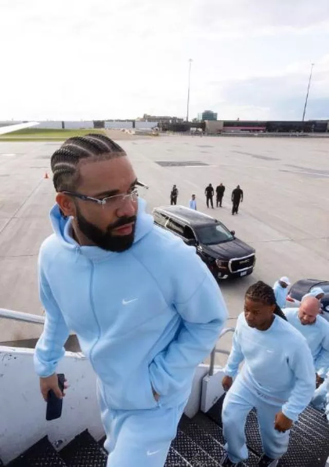 Nike x Noc­ta Light Blue Tech Fleece Sweatpants worn by Drake on his Instagram account @champagnepapi