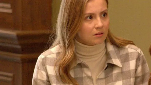 Checked Jacket of Jessie (Bebe Wood) in Accused (S01)