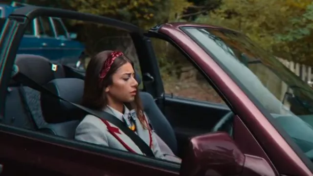 Liars & Lovers Padded Headband In Velvet Burgundy Red Twist Braid worn by Ruby Matthews (Mimi Keene) as seen in Sex Education (S03E03)