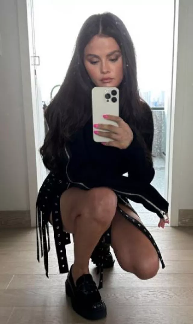 Aldo Baberiel Loafer in Black porté par Selena Gomez sur sa story Instagram le 11 septembre 2023