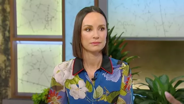 Alice + Olivia Wan Floral-Print Blouse In Lunch Date worn by Catt Sadler as seen in Tamron Hall on September 14, 2023