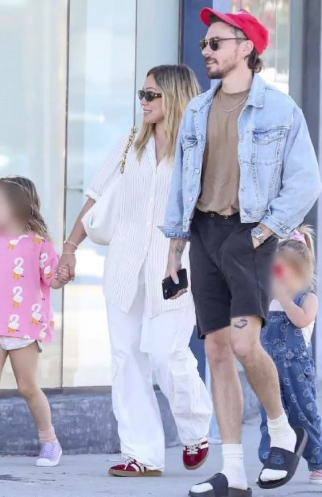 Linda Farrow x the Attico Irene Angular Sunglasses worn by Hilary Duff in Los Angeles on August 27, 2023