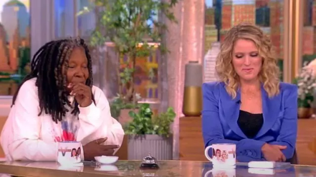Alex Perry Aro satin-crepe Blazer worn by Sara Haines as seen in The View on  September 18, 2023