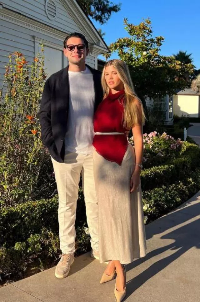 The Row Lana Pump In Nude worn by Sofia Richie on her Instagram Post on  August 25, 2023