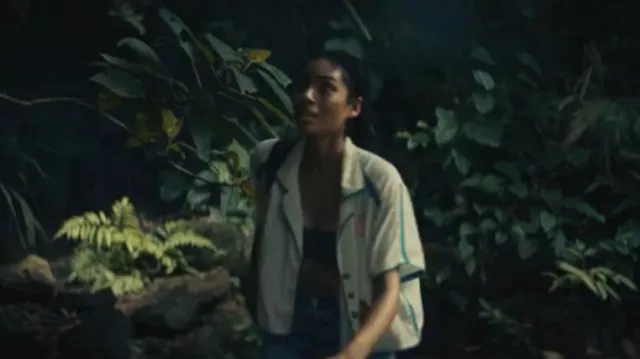 Uo Rowan Em­broi­dered Sou­venir Button-Down Top worn by Emmy (Clark Backo) as seen in The Changeling (S01E05)