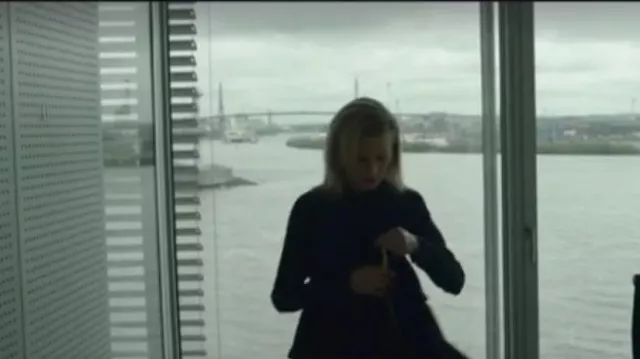 Puente Köhlbrand en Hamburgo detrás de Maria (Kim Basinger) en lugares de la película I Am Here