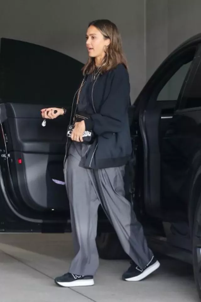 New Balance 574+ Platform Sneakers worn by Jessica Alba out for a Lunch Date in Beverly Hills on September 21, 2023