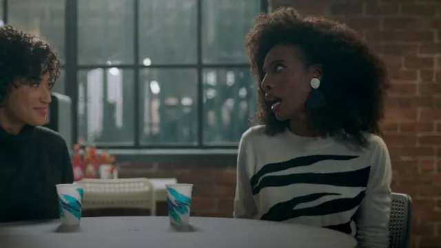 Banana Republic Relaxed Zebra Sweater worn by Aleesha (Zainab Johnson) as seen in Upload (S02E03)