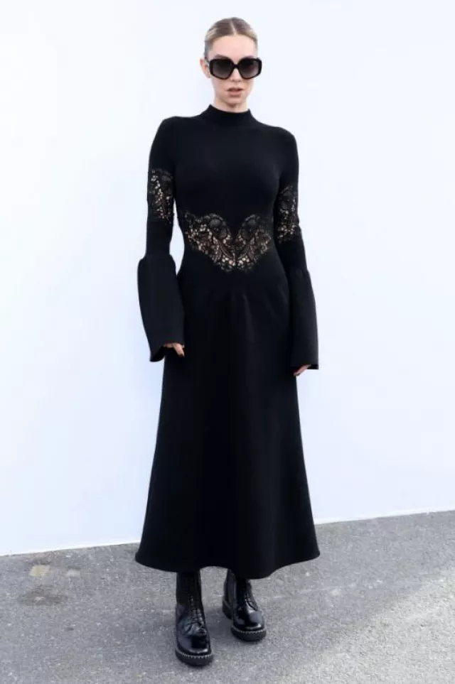 Chloé Lower Impact Compact Wool Blend Rib Knit Maxi Dress worn by Vanessa Kirby at Chloe Show on September 28, 2023