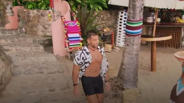 Banana Republic Mateo Linen Resort Shirt worn by Blake Moynes as seen in Bachelor in Paradise (S09E01)