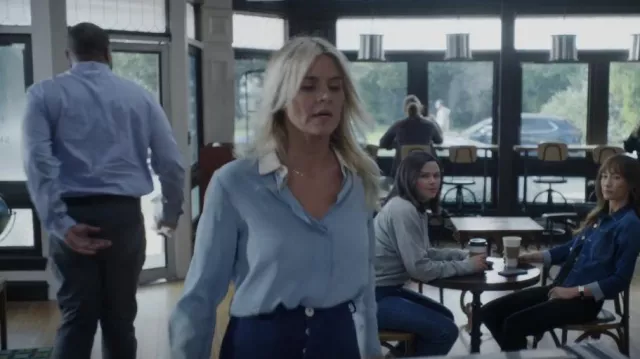 Chloé Con­trast Col­lar Blouse worn by Amy (Eliza Coupe) as seen in Pivoting (S01E03)