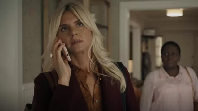 Harris Wharf Lon­don Slouchy Pea­coat worn by Amy (Eliza Coupe) as seen in Pivoting (S01E03)