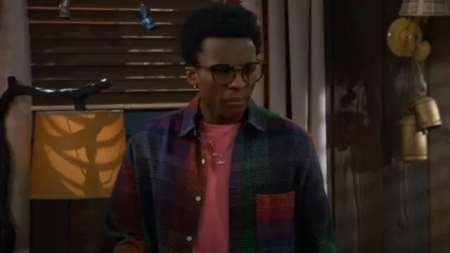 Asos 90s Over­sized Shirt in Rain­bow Check worn by Noah Lambert (Israel Johnson) as seen in BUNK'D (S07E06)