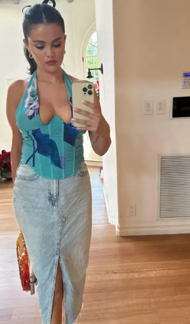 Miaou Talia Corset porté par Selena Gomez sur sa story Instagram le 4 août 2023