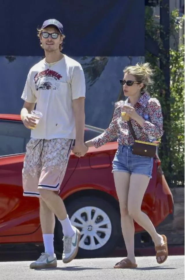 Oliver Peoples Bianka Sunglasses worn by Emma Roberts in Los Feliz on August 3, 2023