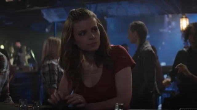T-shirt Rag & Bone Scoop U Neck porté par Claire Wilson (Kate Mara) vu dans A Teacher (S01E05)