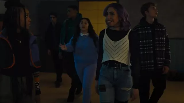 Asos Lucky Sweatshirt brodé avec col porté par Annabelle Peters (Mary-Charles Jones) comme on le voit dans Naomi (S01E13)