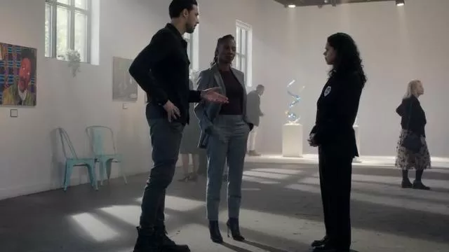 Theory Treeca Pants worn by Gabi Mosely (Shanola Hampton) as seen in Found (S01E02)