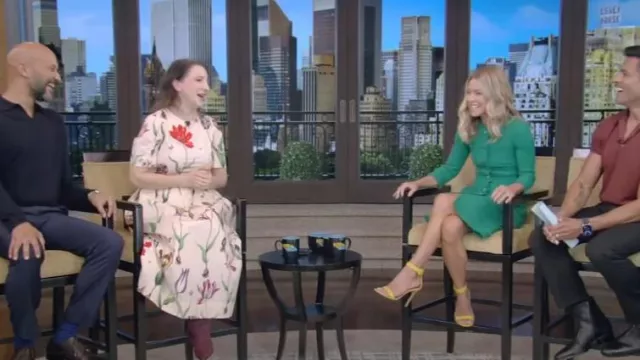 Oscar De La Renta Floral Short-Sleeve Crew Midi Day Dress porté par Elle Key comme vu dans LIVE with Kelly and Mark le 6 octobre 2023