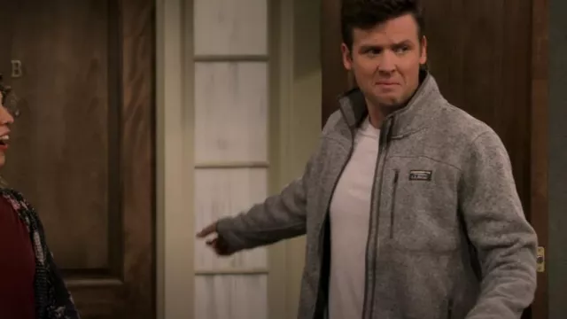 L.L.Bean Sweater Fleece Full Zip Jacket worn by Freddy Crane (Jack  Cutmore-Scott) as seen in Frasier (S01E01)