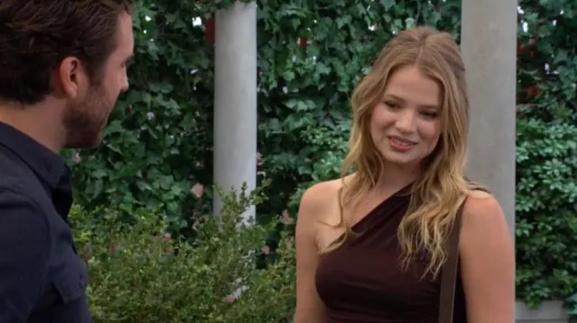 Top A.L.C. Kayden en Cocoa usado por Summer Newman (Allison Lanier) como se ve en The Young and the Restless el 12 de septiembre de 2023