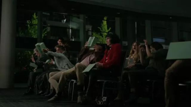 Valentino Garavani Leather Stud Sign Shoulder Bag worn by Juno (Ruth Codd) as seen in The Fall of the House of Usher (S01E06)
