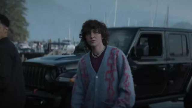 Obey Tem­ple Cardi­gan worn by James (Miles McKenna) as seen in Goosebumps (S01E01)