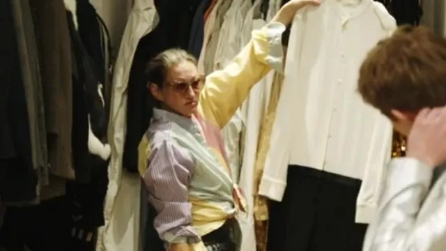 Rochelle Behrens The Boyfriend Shirt Mul­ti­col­or Stripe worn by Jenna Lyons as seen in The Real Housewives of New York City (S14E14)
