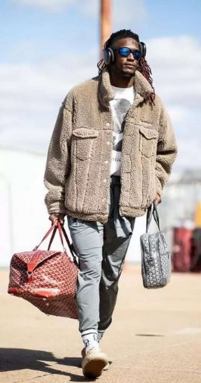 Goyard Grey 'Ambassade' Bag worn by CeeDee Lamb on the Instagram account @cee2x___