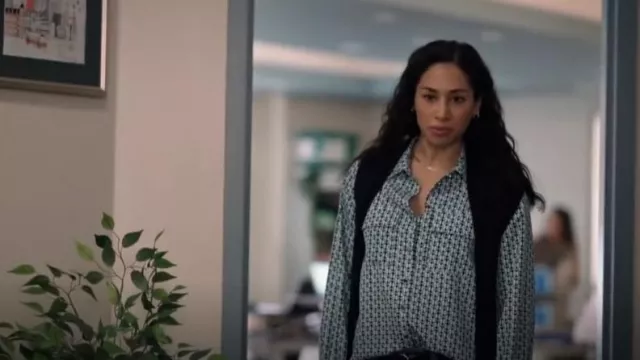 Chemise à imprimé géométrique Zara portée par Astrid (Meaghan Rath) comme on le voit dans Children Ruin Everything (S03E03)