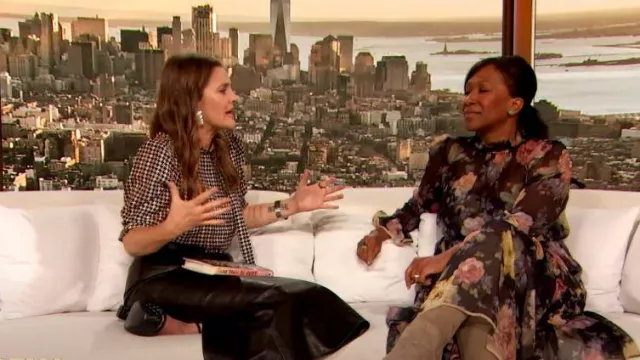 Alexander McQueen Chain-Link Buckle Leather Belt worn by Drew Barrymore as seen in The Drew Barrymore Show on October 23, 2023