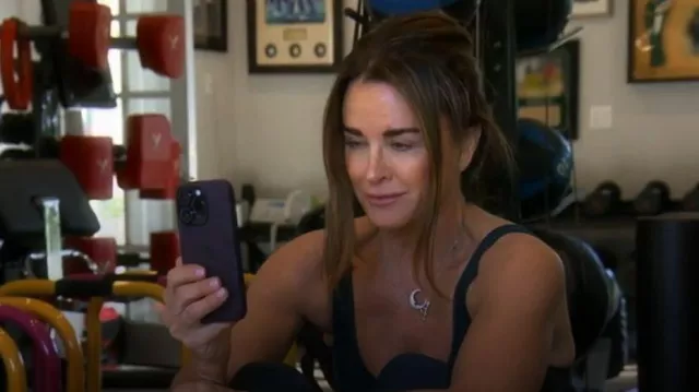 Alo yoga Air­bruch Mesh Corset Tank worn by Kyle Richards  as seen in The Real Housewives of Beverly Hills (S13E01)