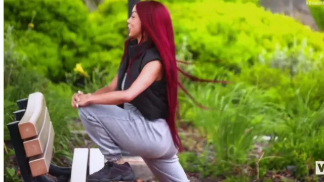 Yeezy 500 Utility Black usado por Brittany Renner como se ve en Basketball Wives (T11E03)