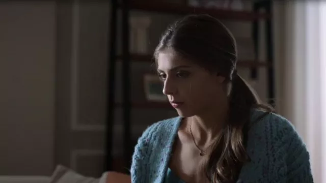 Bimba y Lola Chunky-Knit Cardigan worn by Sara (Carmen Arrufat) as seen in Elite (S07E02)