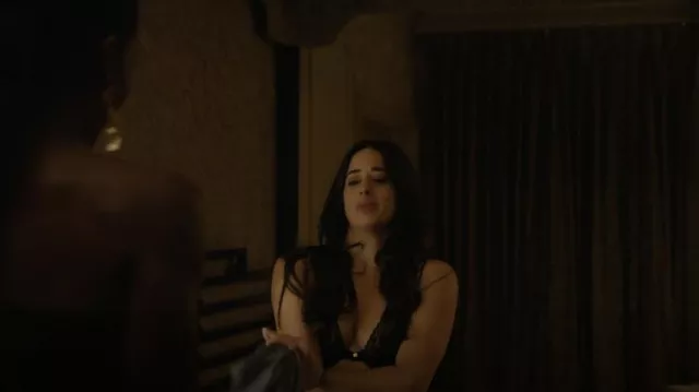 Natori Cher­ry Blos­som Bra worn by Tinsley (Mackenzie Cardwell) as seen in Upload (S03E04)